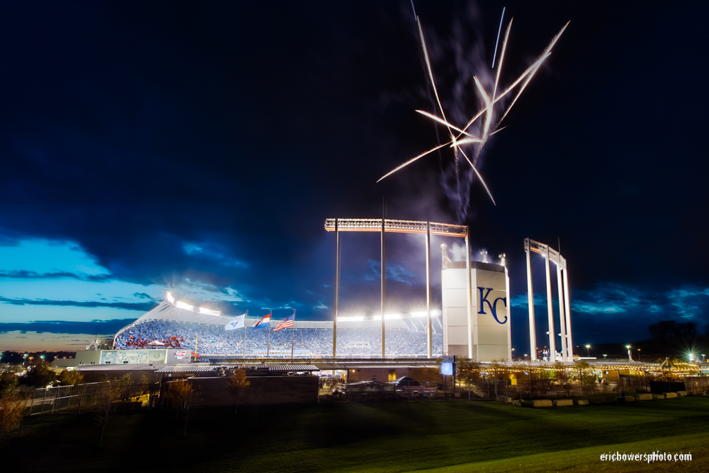 Kauffman Stadium - Royals Win Game 2 of World Series
