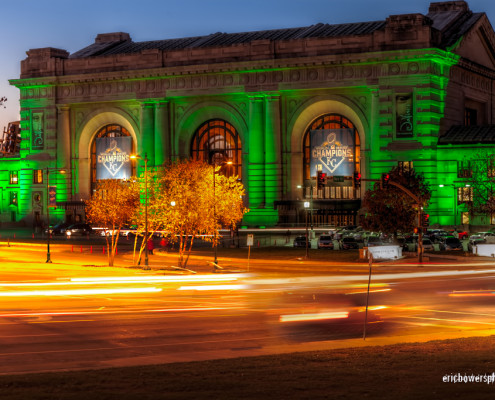 Kansas City Union Station Lit Green for Veteran's Day