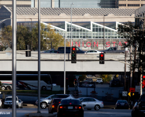 Traffic at Avenida Cesar Chavez with I-35 and Union Station